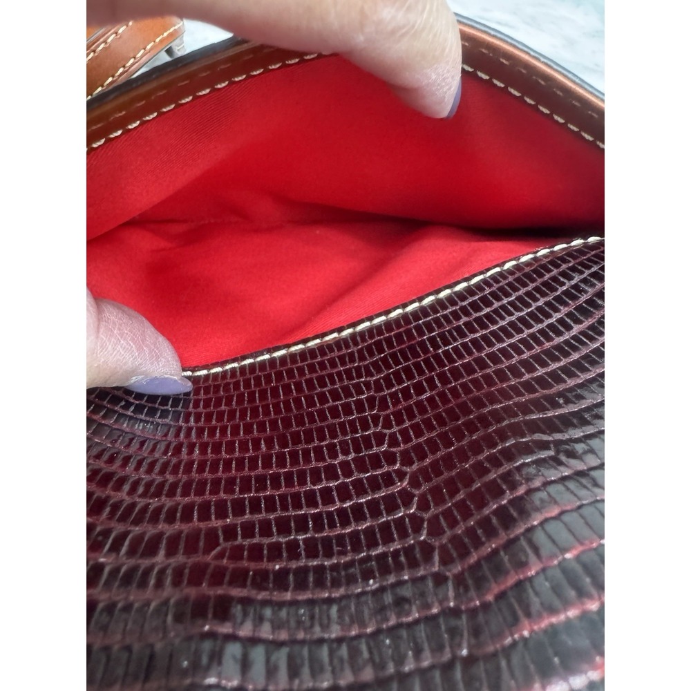 Dooney & Bourke Lizard Embossed Letter Carrier Crossbody‎ Black Red - Picture 8 of 15
